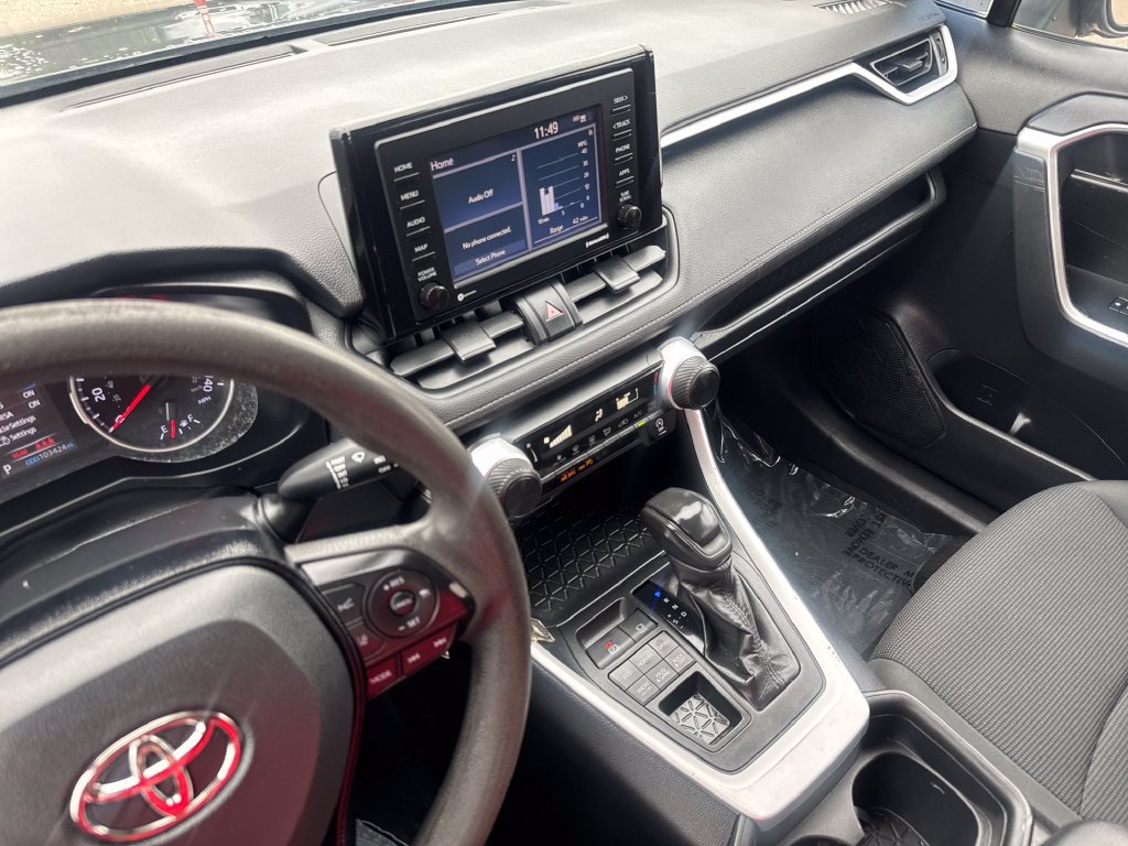 Used 2021 Toyota RAV4 LE AWD/4WD image 22