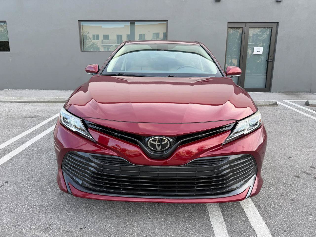 Used 2019 Toyota Camry LE w/ Convenience Package FWD image 5