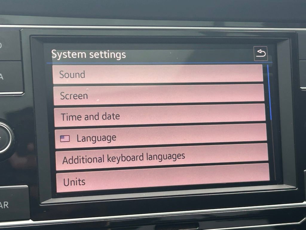 Used 2019 Volkswagen Jetta SE image 16