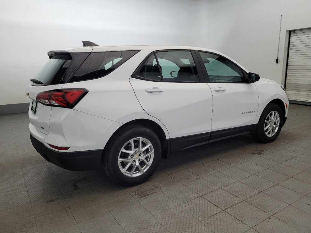 Used 2023 Chevrolet Equinox LS AWD/4WD image 10