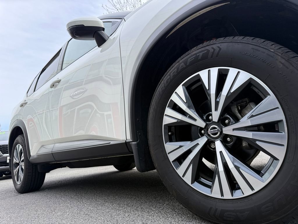Used 2021 Nissan Rogue SV AWD/4WD image 9