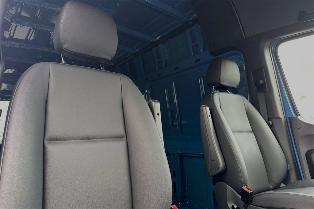 Used 2024 Mercedes-Benz Sprinter 144 Cargo image 17
