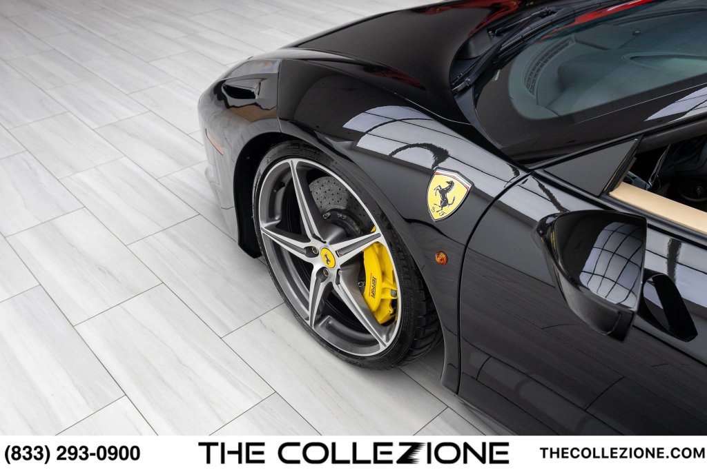 Used 2015 Ferrari 458 Spider RWD image 13