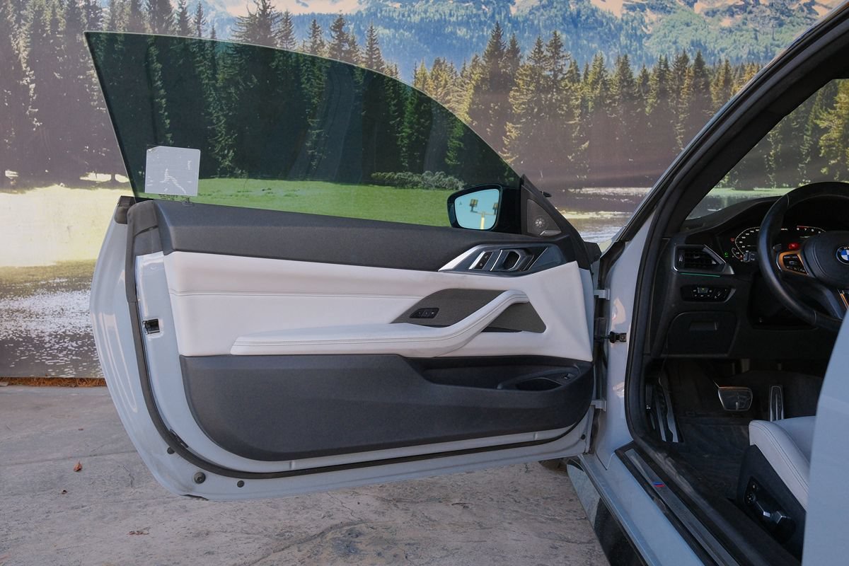 Used 2021 BMW M4 Competition w/ Parking Assistance Package RWD image 12