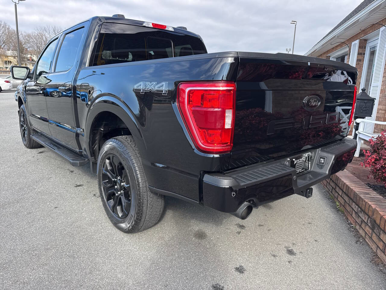 Used 2023 Ford F150 XLT w/ Equipment Group 302A High image 13