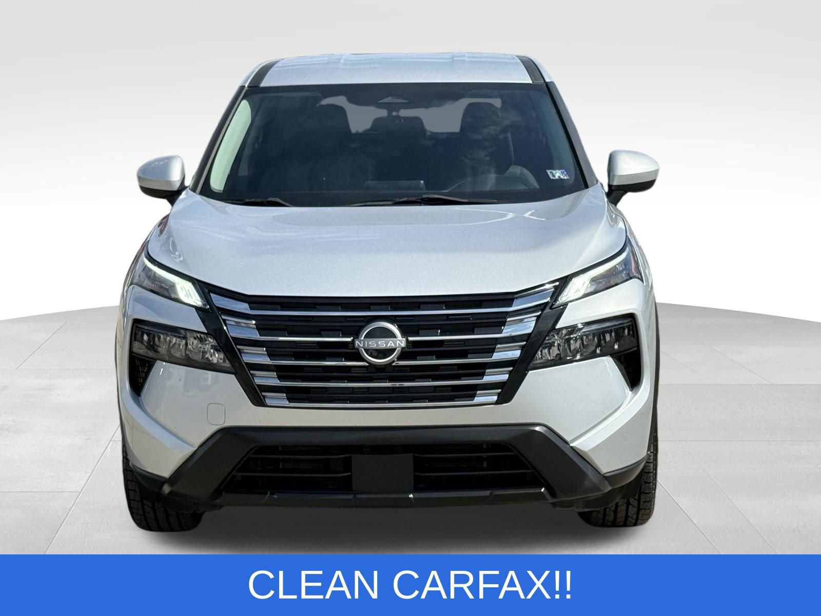 Used 2024 Nissan Rogue SV image 12