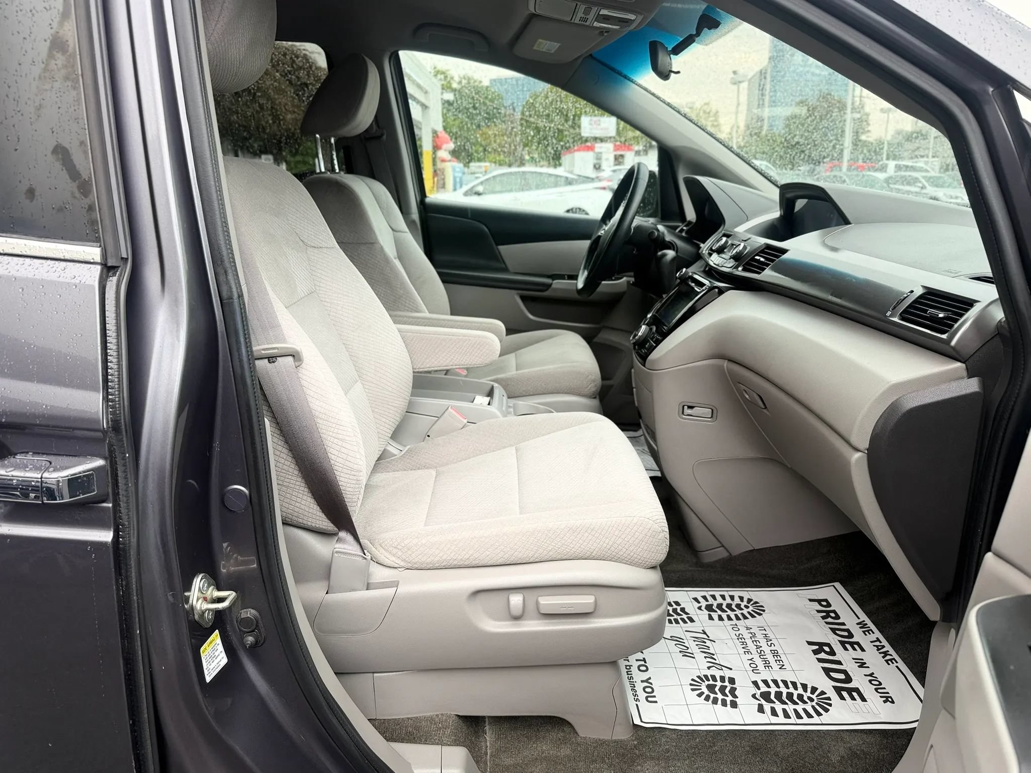 Used 2015 Honda Odyssey EX image 35