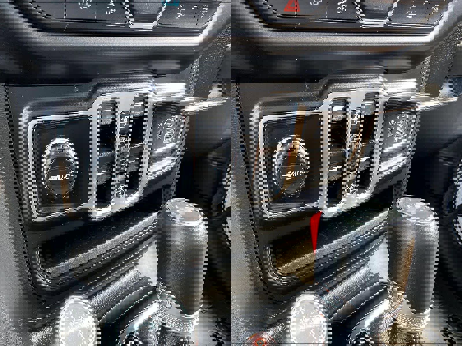 Used 2023 Jeep Wrangler Sahara w/ Cold Weather Group image 26