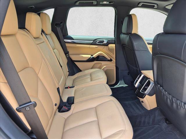 Used 2015 Porsche Cayenne S AWD/4WD image 21