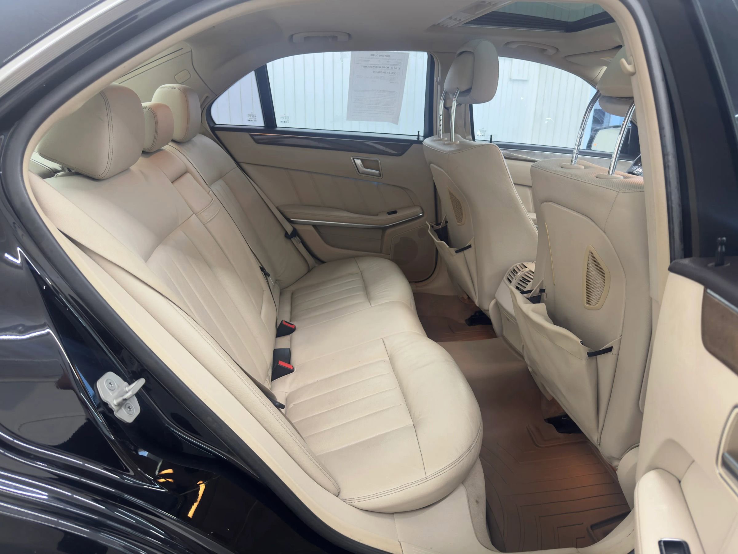 Used 2014 Mercedes-Benz E 350 Sedan image 9