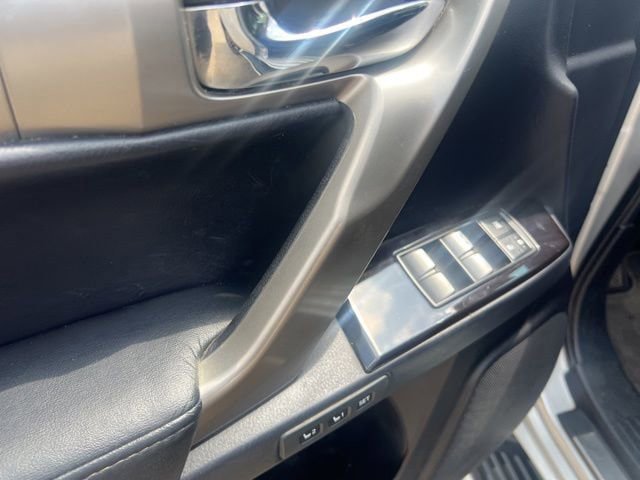 Used 2014 Lexus GX 460 AWD/4WD image 10