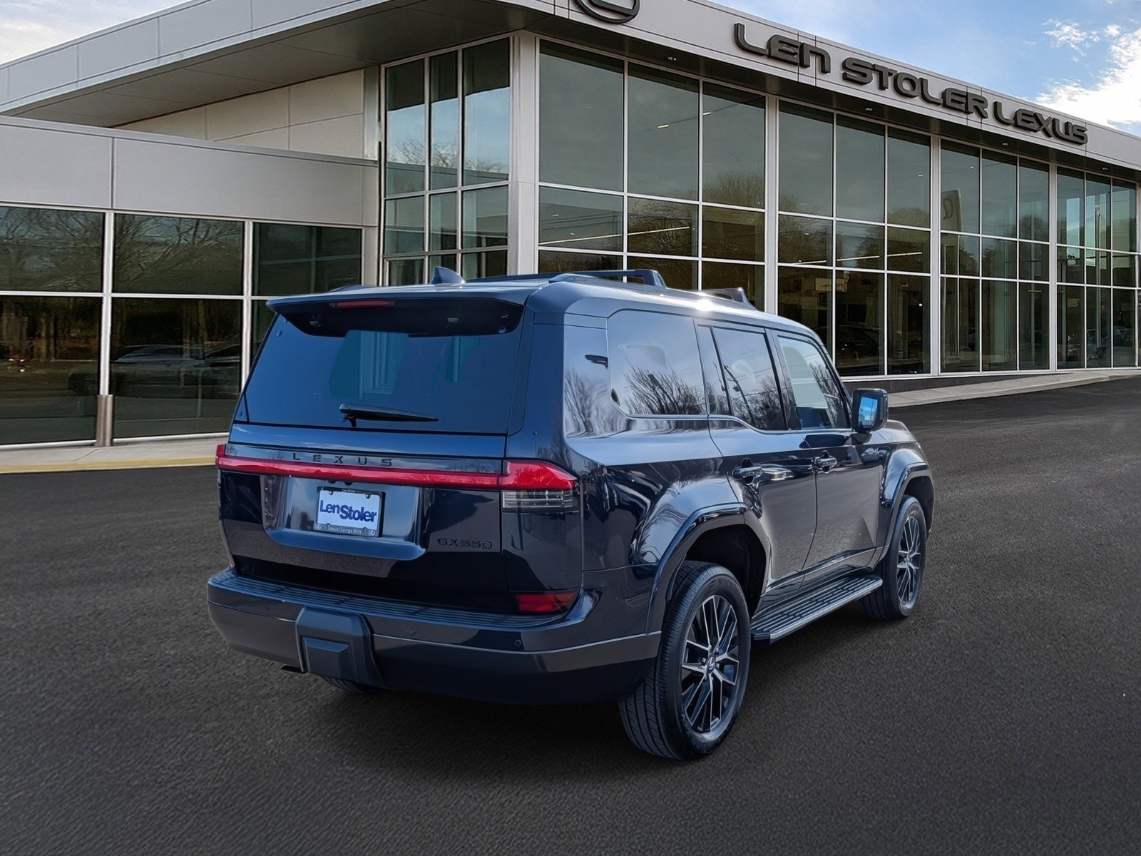 Certified 2025 Lexus GX 550 w/ Accessory Package (2T) image 3