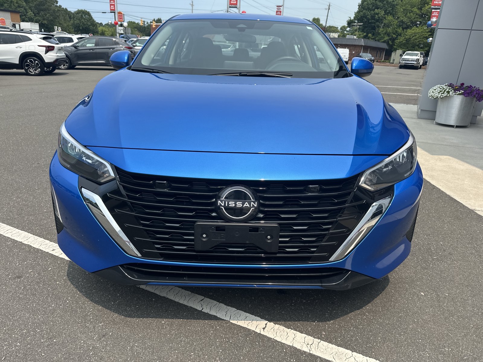 Used 2025 Nissan Sentra SV FWD image 3
