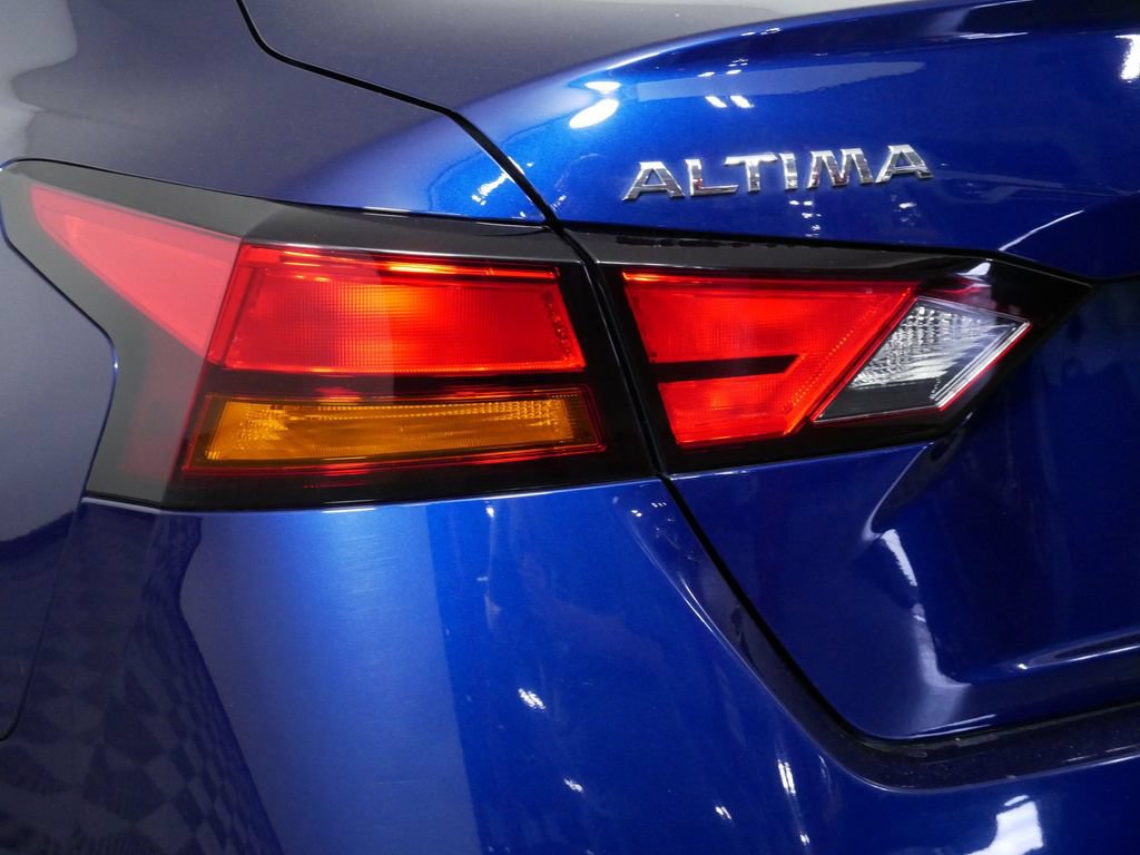 Used 2019 Nissan Altima 2.5 SR FWD image 12