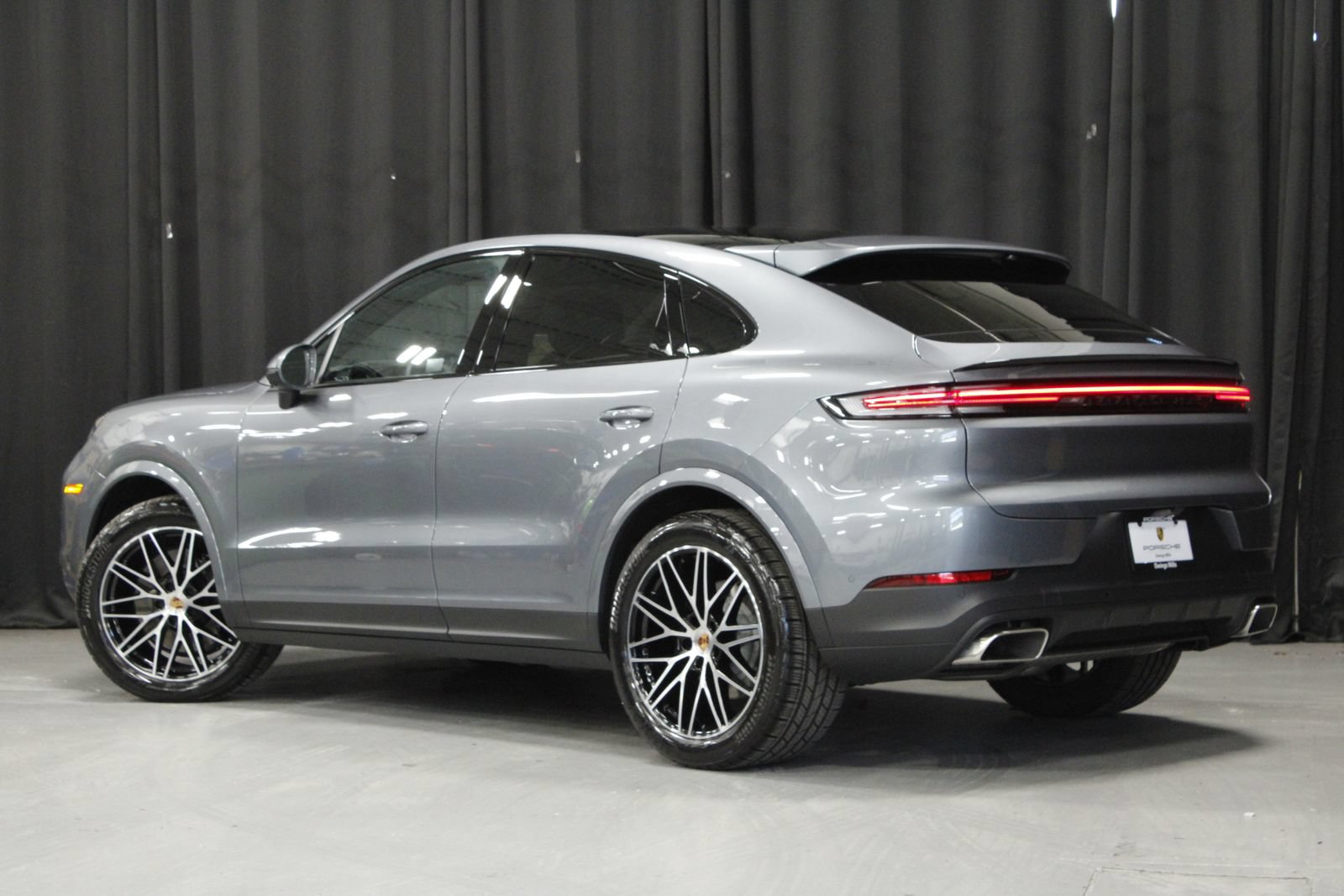 New 2026 Porsche Cayenne Coupe AWD/4WD image 3