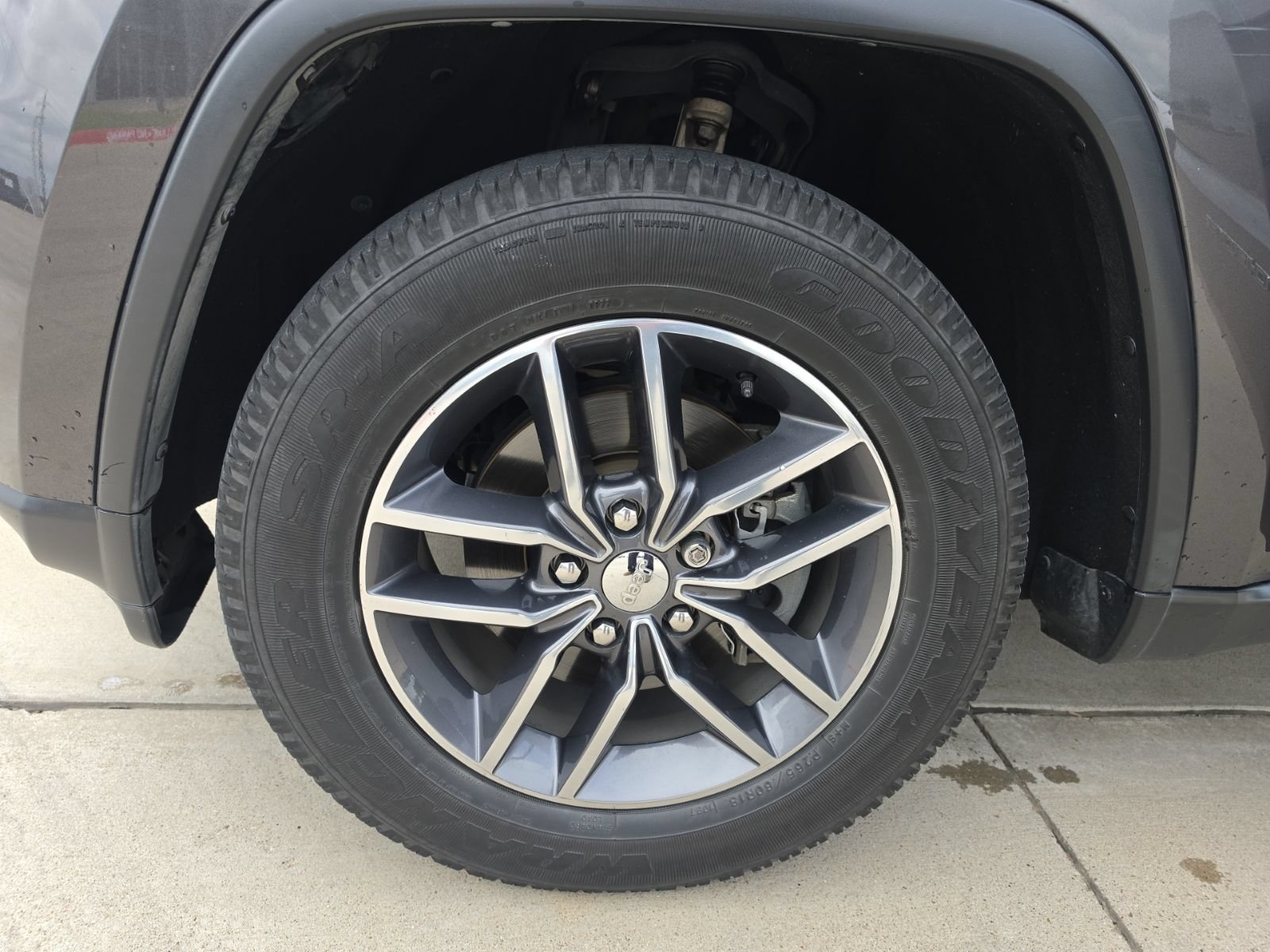 Used 2017 Jeep Grand Cherokee Limited RWD image 12