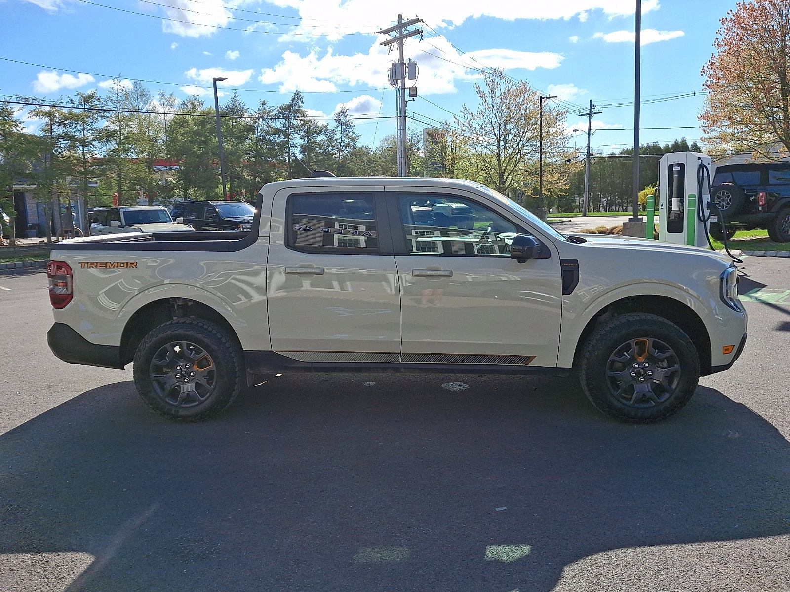 Used 2025 Ford Maverick Tremor AWD/4WD image 4