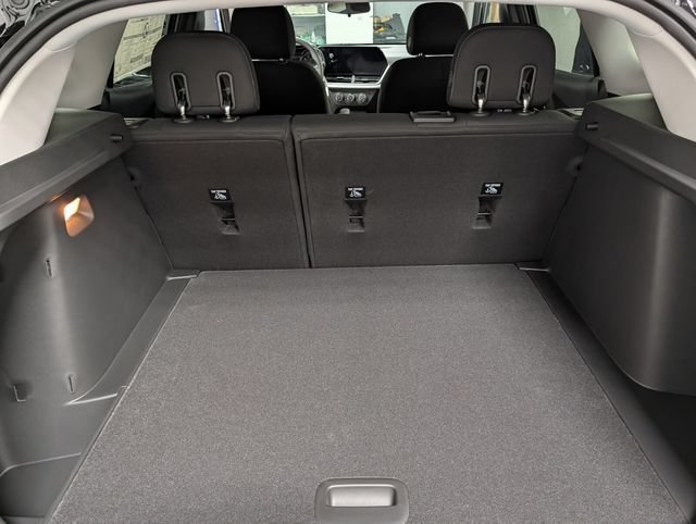 New 2026 Chevrolet Trax LS w/ LS Convenience Package FWD image 13