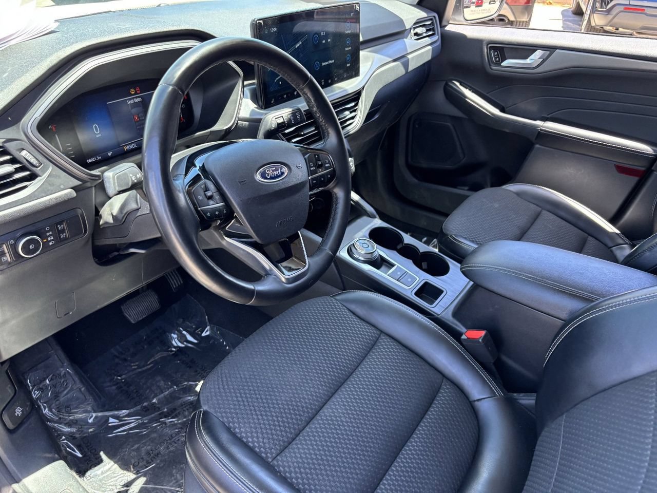 Used 2023 Ford Escape SE FWD image 16