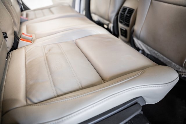 Used 2018 Ford Escape Titanium w/ Ford Safe & Smart Package image 32