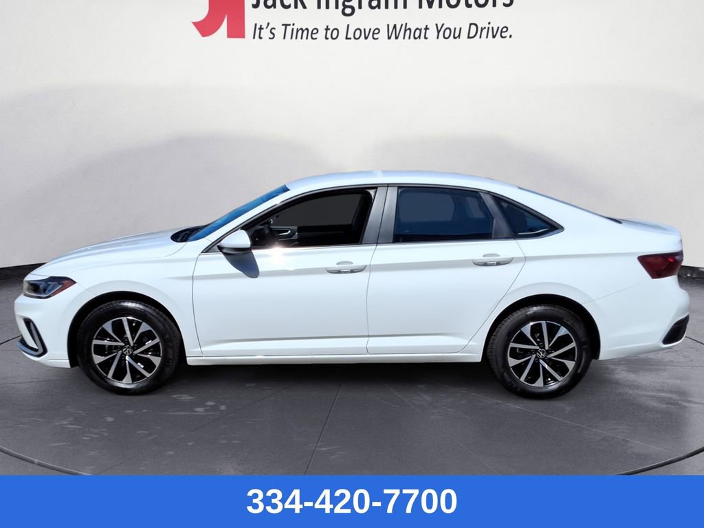 Used 2025 Volkswagen Jetta S image 2