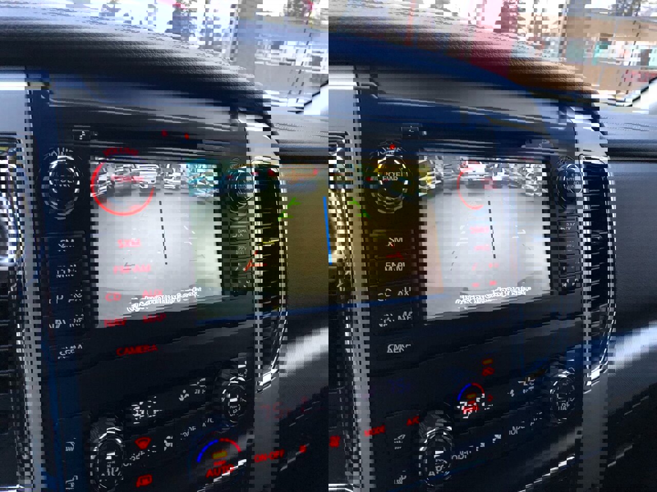 Used 2017 Nissan Titan PRO-4X image 16