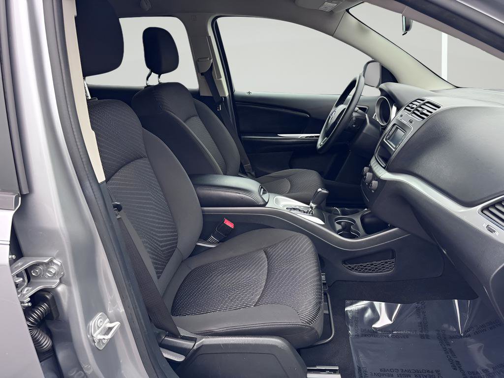Used 2017 Dodge Journey SE image 24