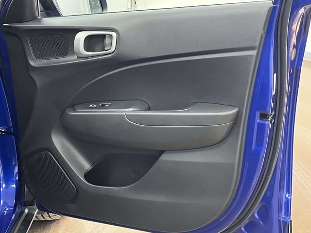 Used 2021 Hyundai Venue SEL FWD image 27