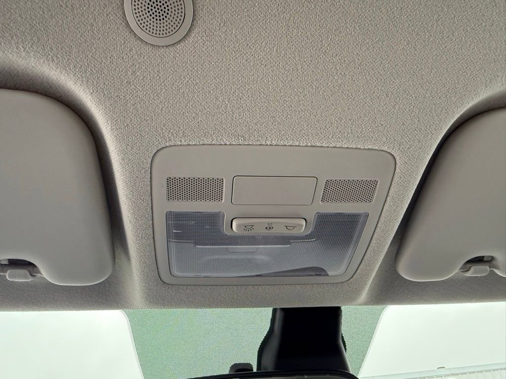 Certified 2025 Hyundai Venue SE image 27