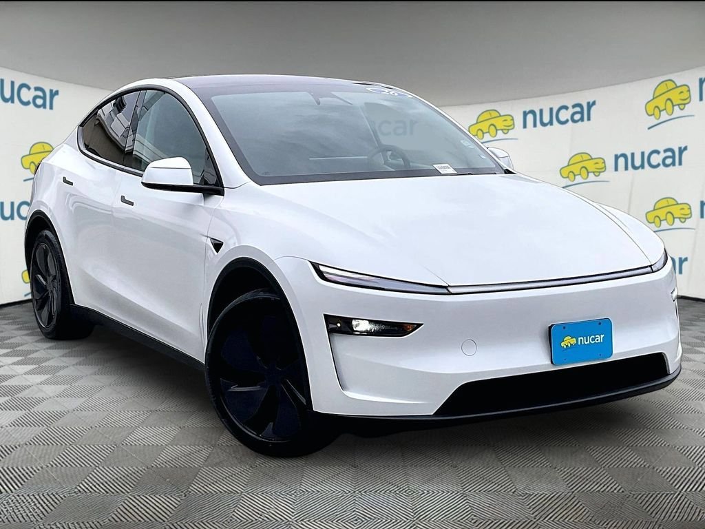 Used 2026 Tesla Model Y AWD image 1