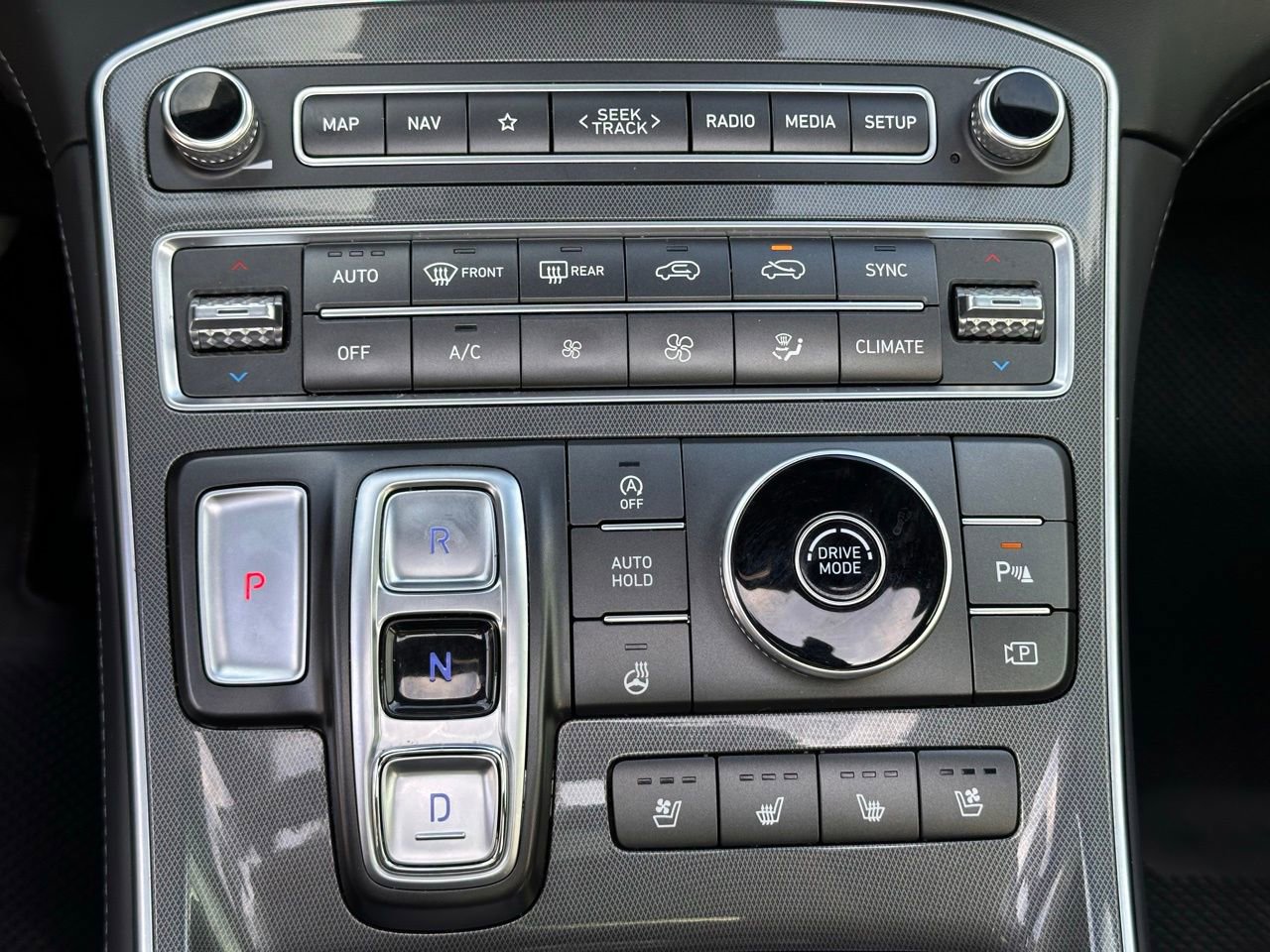 Used 2023 Hyundai Santa Fe Calligraphy image 33