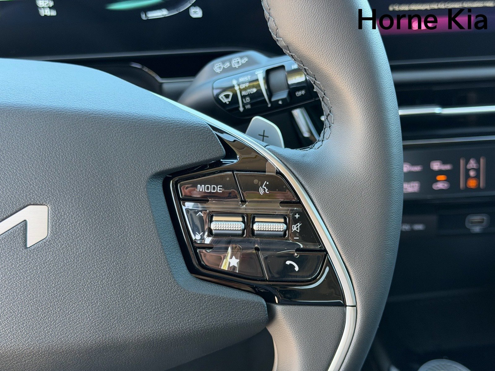 New 2026 Kia Niro EX FWD image 13