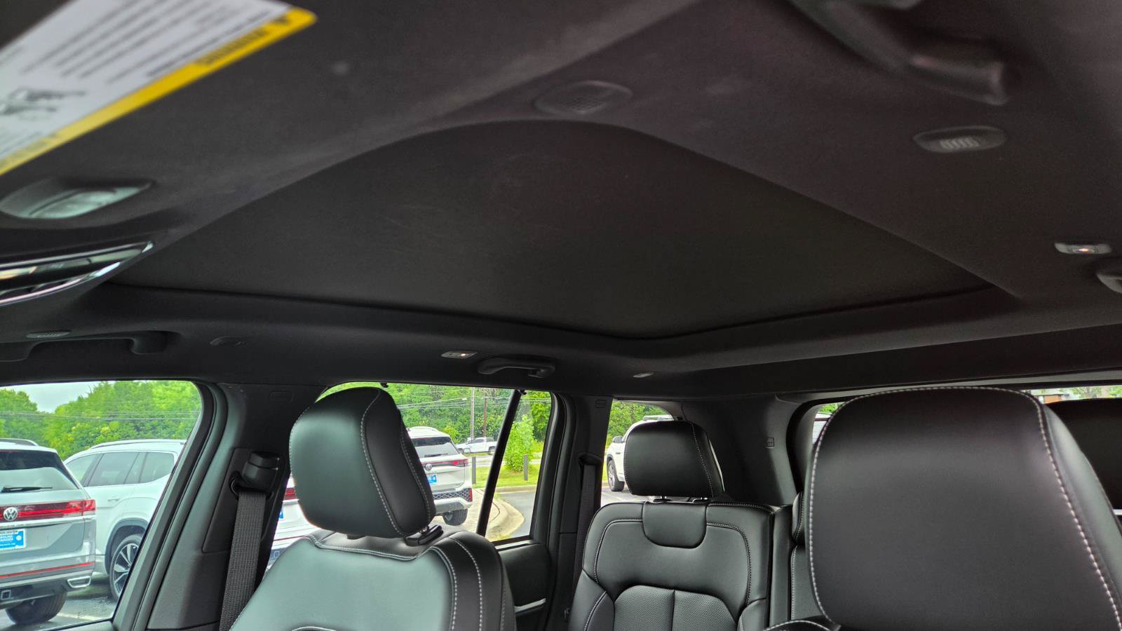 Used 2025 Jeep Grand Cherokee Limited w/ Luxury Tech Group II RWD image 46