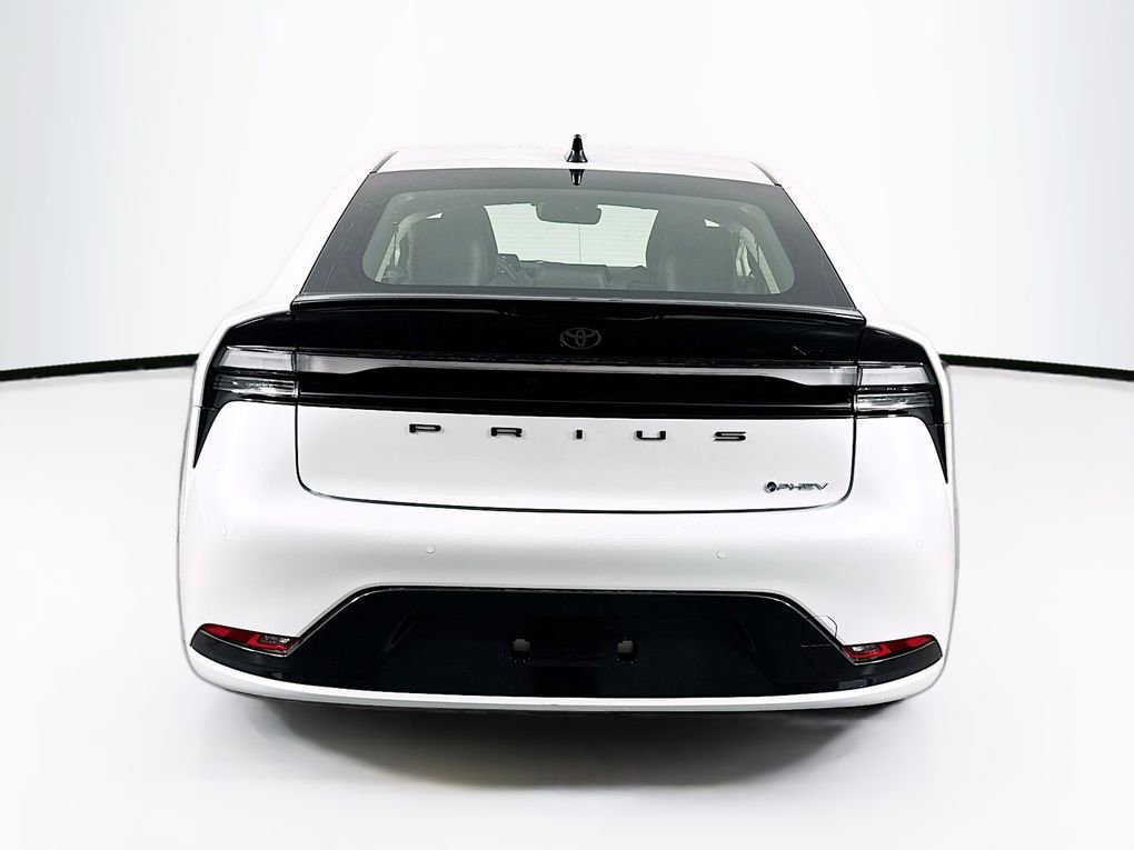 New 2026 Toyota Prius Plug-In Hybrid image 7