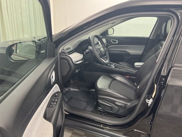 Used 2022 Jeep Compass Latitude image 12