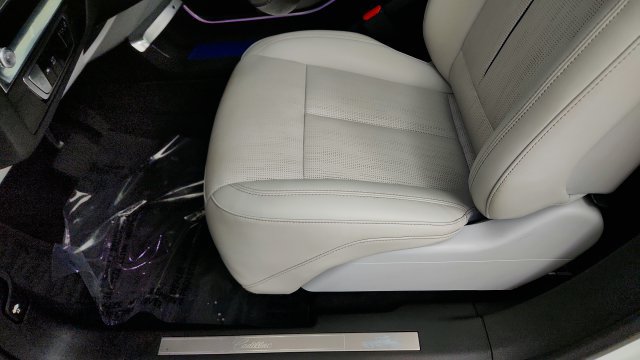 Used 2025 Cadillac Lyriq Luxury w/ LPO, Floor Liner Package RWD image 50