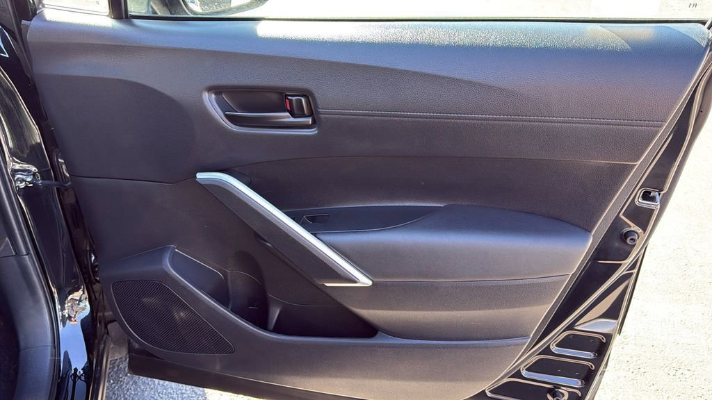 Used 2023 Toyota Corolla Cross LE image 34