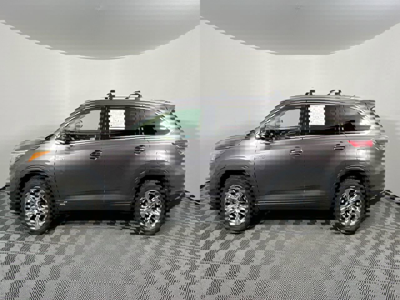 Used 2016 Toyota Highlander Limited image 8