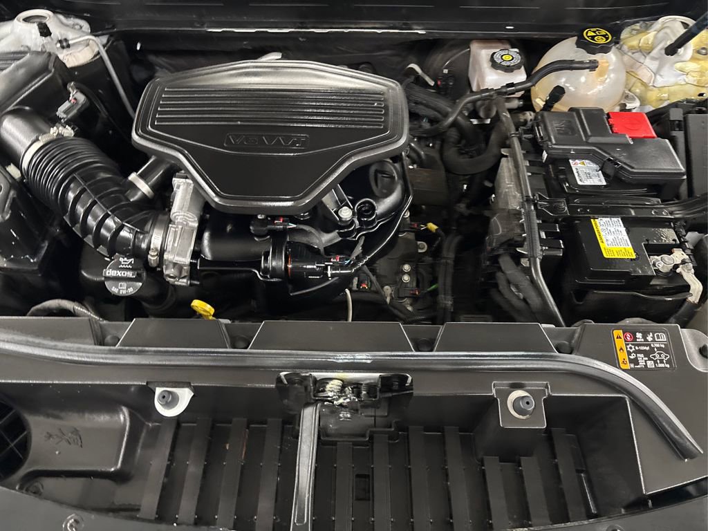 Used 2023 GMC Acadia Denali w/ Denali Technology Package image 13