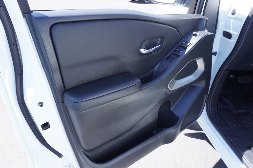 New 2026 Nissan Frontier 4x4 Crew Cab image 15
