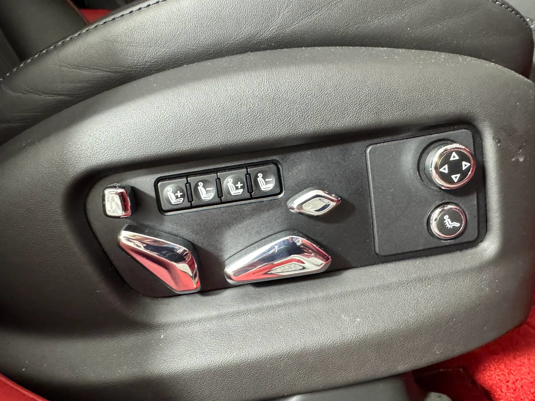 Used 2022 Bentley Flying Spur V8 AWD/4WD image 37