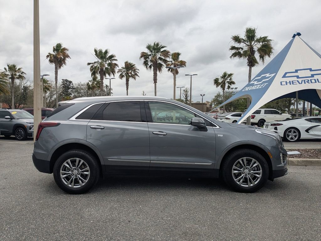 Used 2021 Cadillac XT5 Premium Luxury FWD image 2