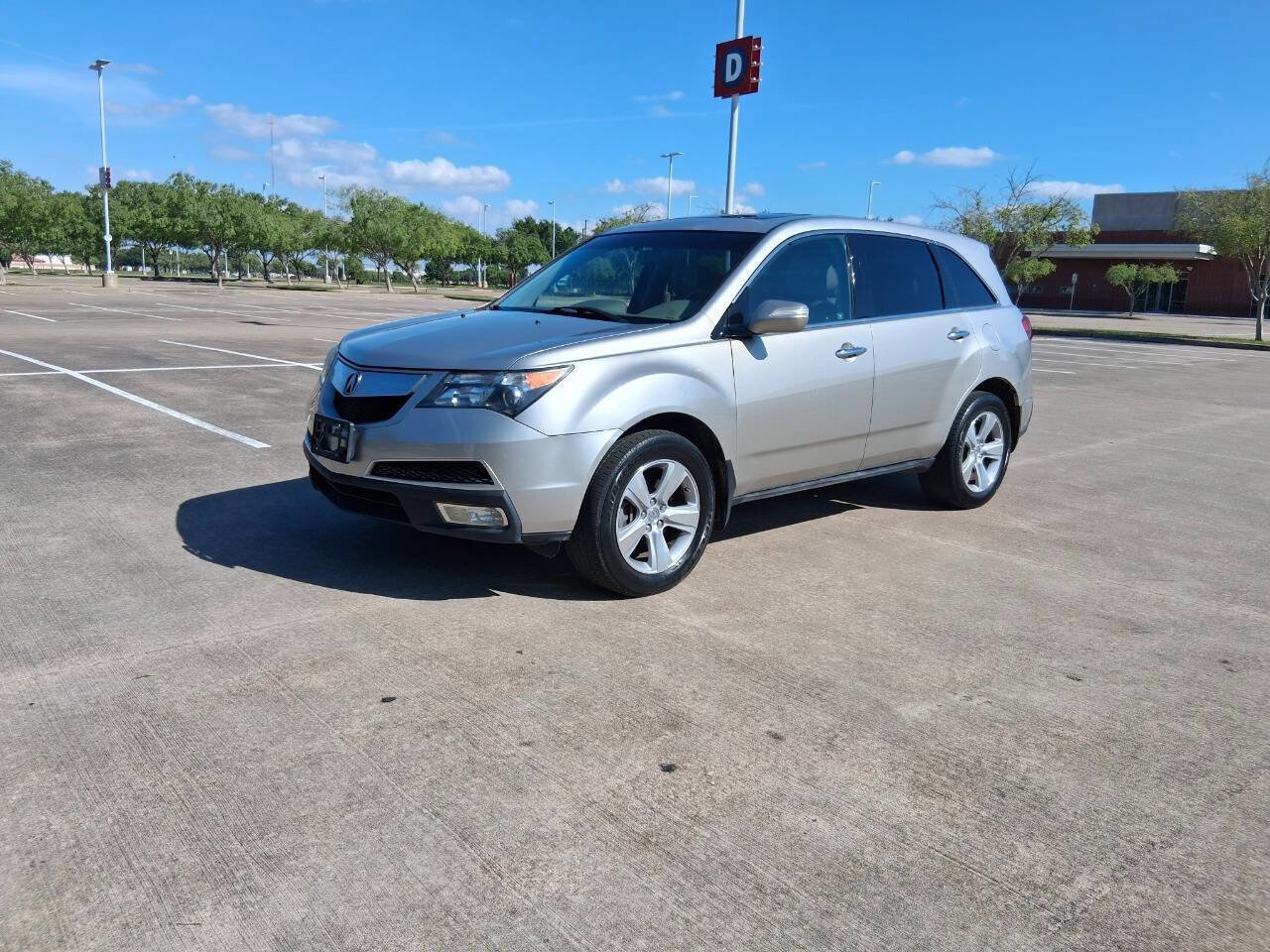 Used 2011 Acura MDX w/ Technology Package image 2