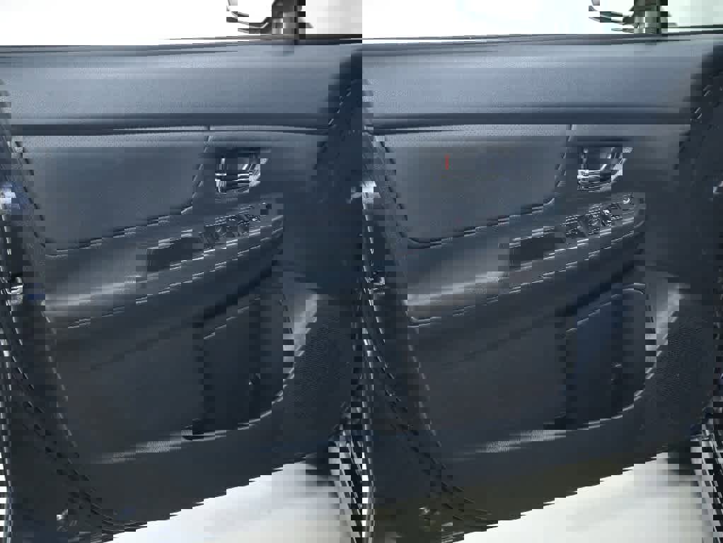 Used 2013 Subaru Crosstrek 2.0i Limited image 15