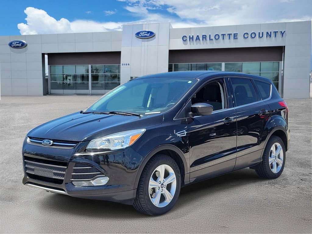 Used 2015 Ford Escape SE image 2
