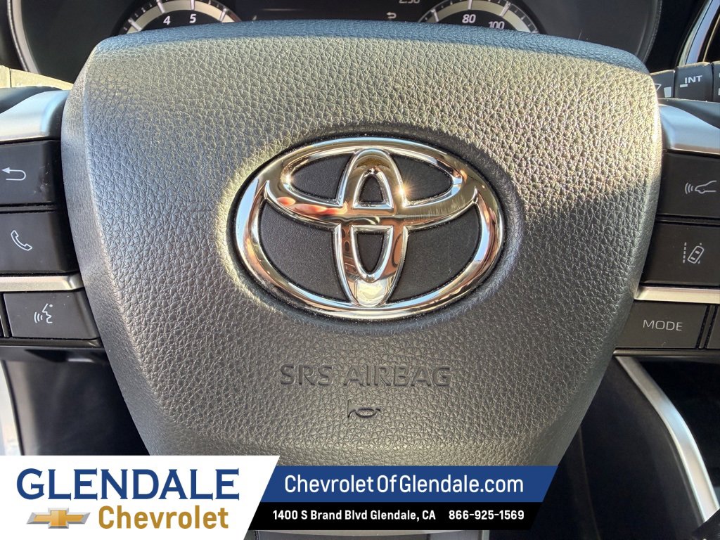 Used 2023 Toyota Highlander L image 12