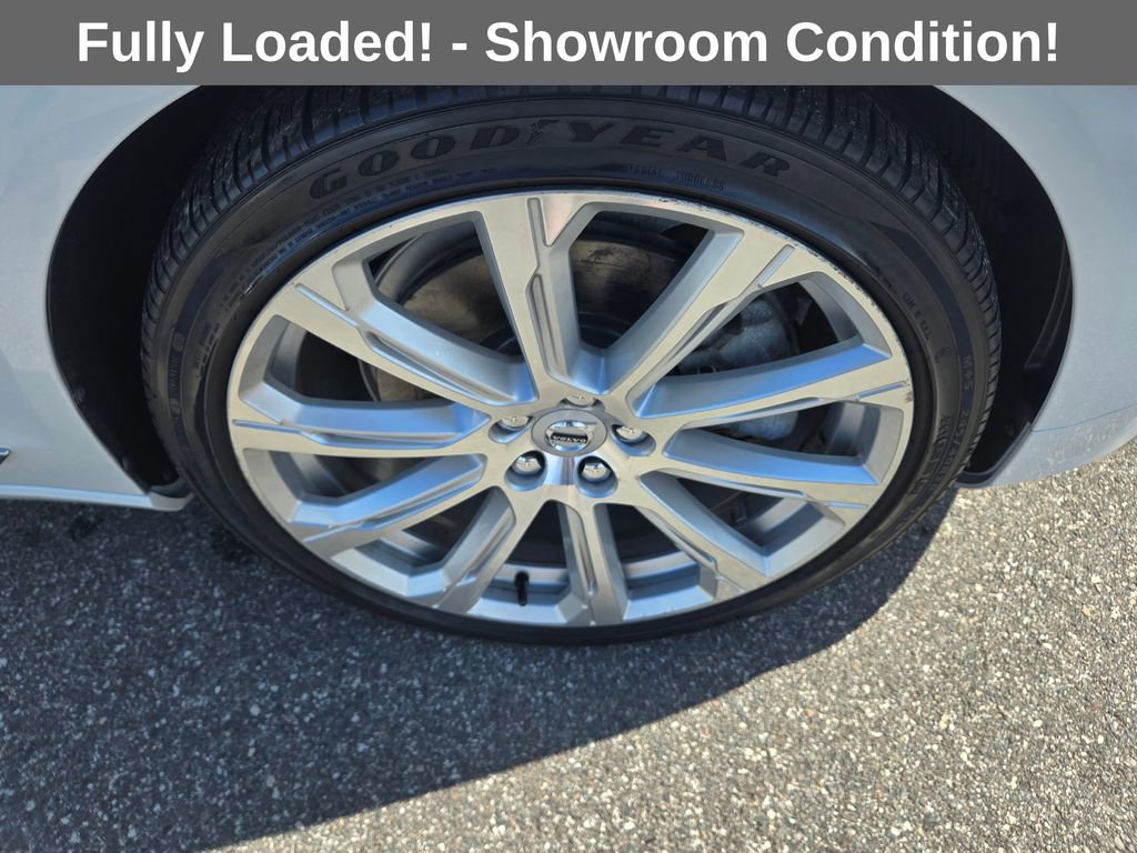 Used 2018 Volvo S90 T8 Inscription w/ Convenience Package image 11