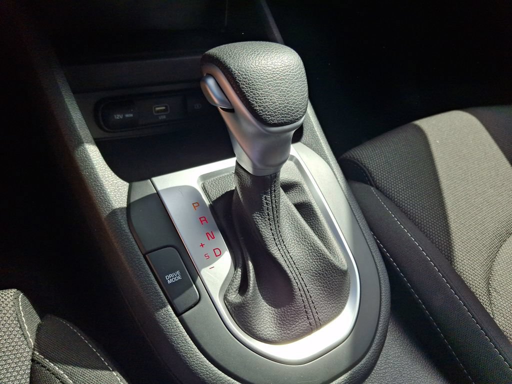 Used 2024 Kia Forte LXS w/ LXS Technology Package FWD image 16