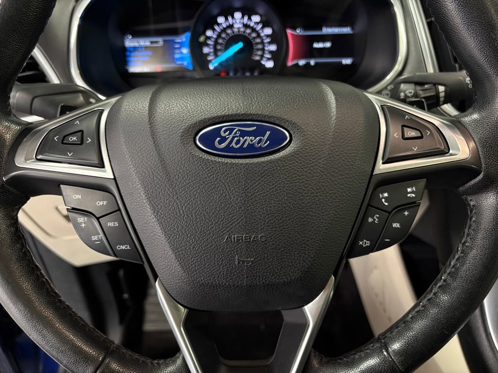 Used 2016 Ford Edge Titanium w/ Technology Package AWD/4WD image 22