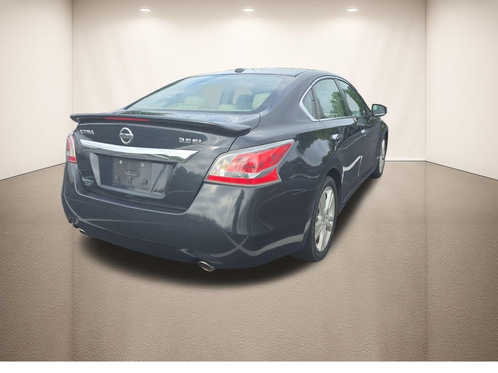 Used 2013 Nissan Altima 3.5 SL w/ Technology Pkg FWD image 5